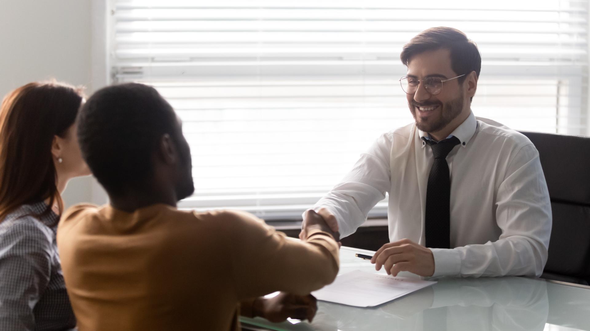 Mentor meeting his clients